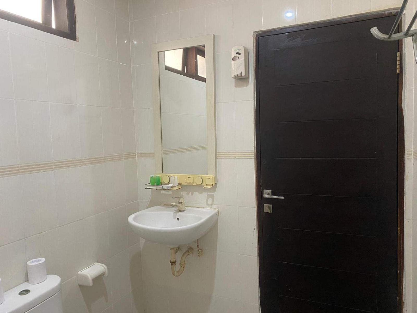 Dedy Beach Inn Kuta Lombok Zewnętrze zdjęcie
