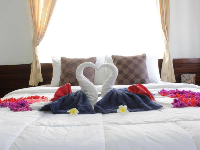 Dedy Beach Inn Kuta Lombok Zewnętrze zdjęcie